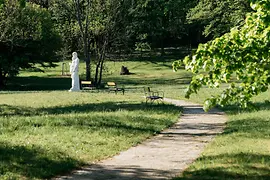 Pötzleinsdorf Palace Park, walking path