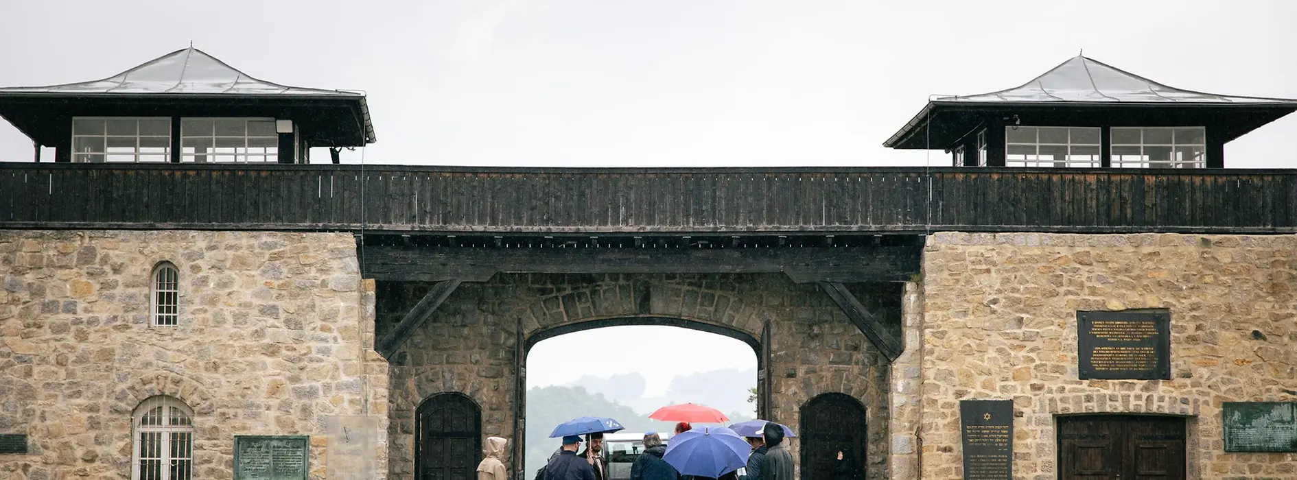 Außenansicht der KZ-Gedenkstätte Mauthausen