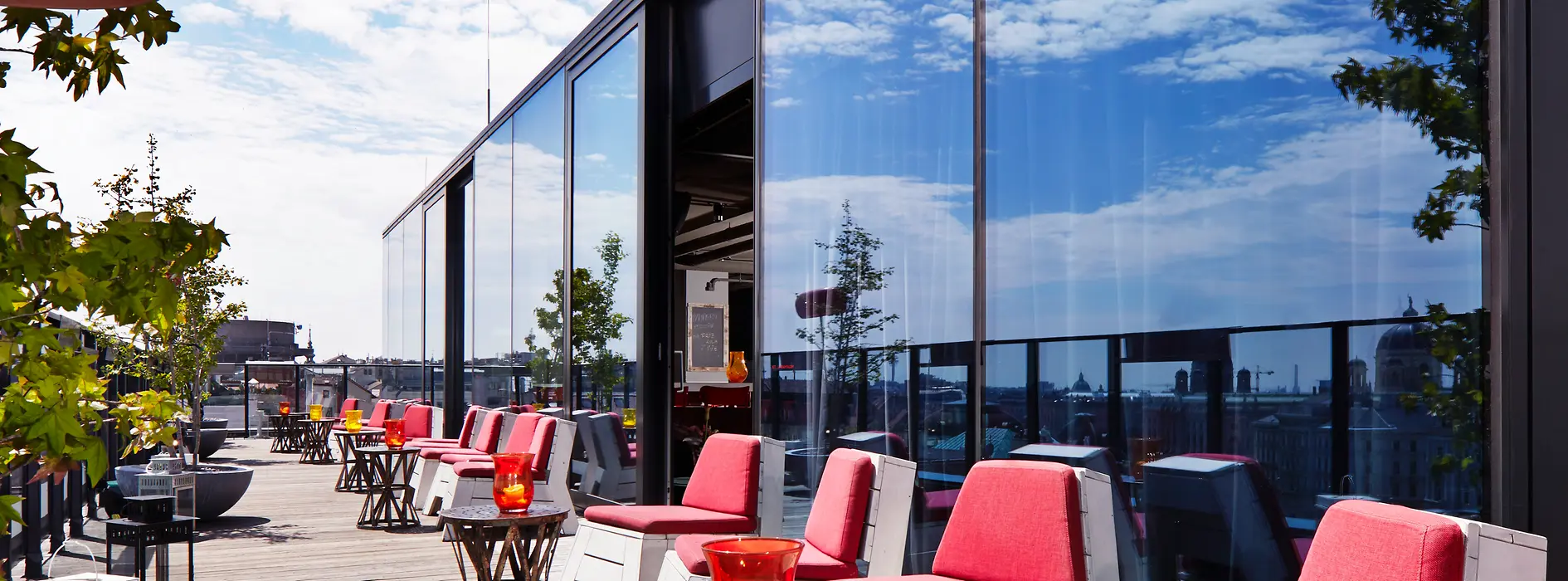 25hours Hotel Dachboden Bar, View over terrace