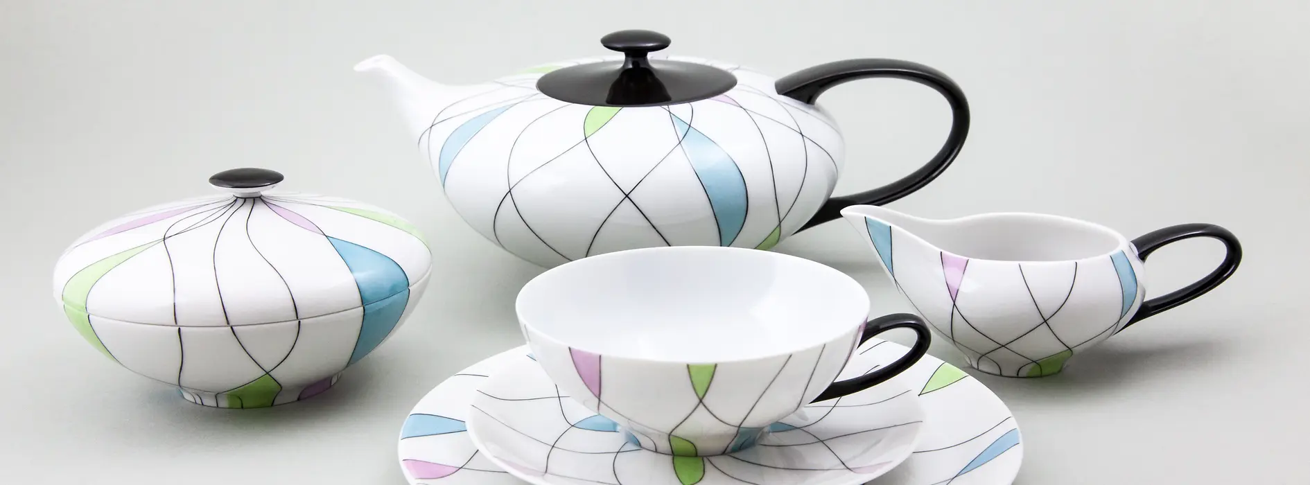 Tea service made of porcelain