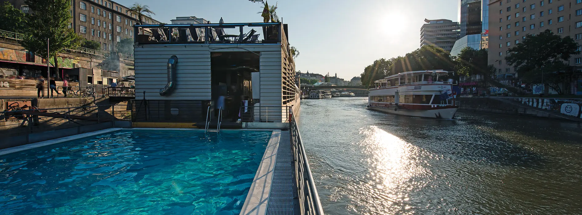 Badeschiff am Donaukanal