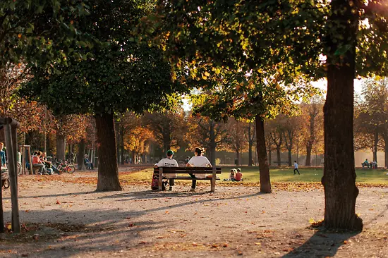 Lidé v parku Augarten