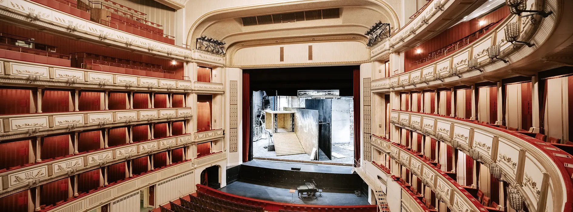 Auditorium in the Vienna State Opera with a view of the main stage