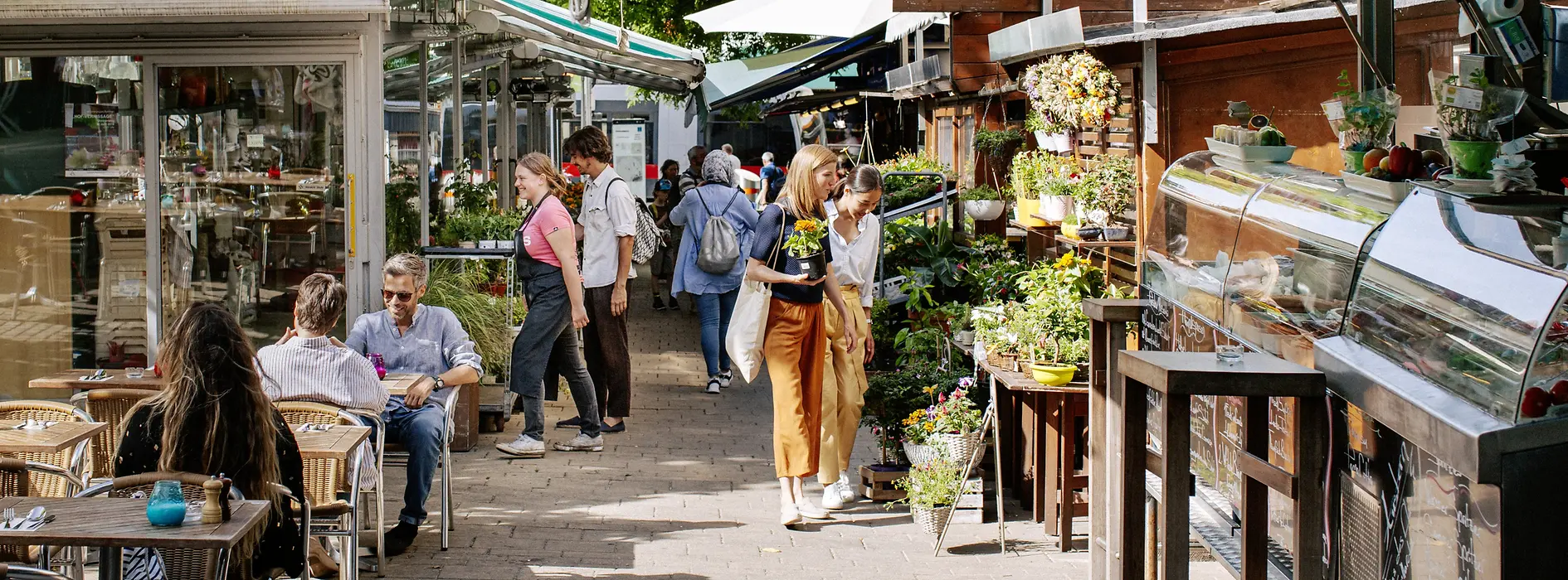People at the Kutschkermarkt