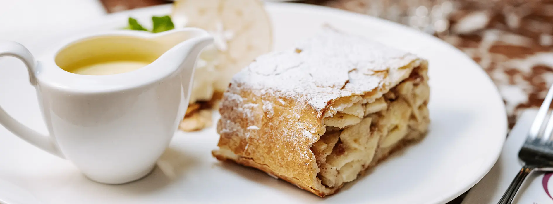 Apple strudel