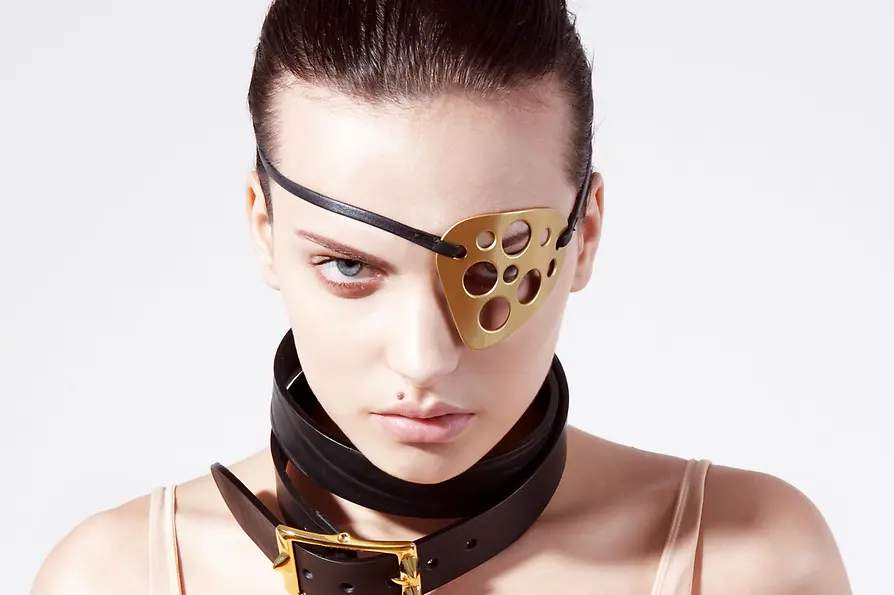 Woman with eye patch by AND_i