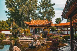 Sichuan Chinese Restaurant, courtyard
