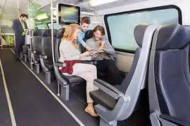 City Airport Train, asientos con familia y revisor