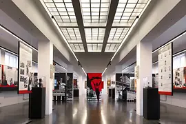 Ausstellungsansicht: "Das rote Wien im Waschsalon" 