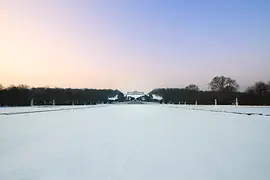 Blick auf die Gloriette im Winter
