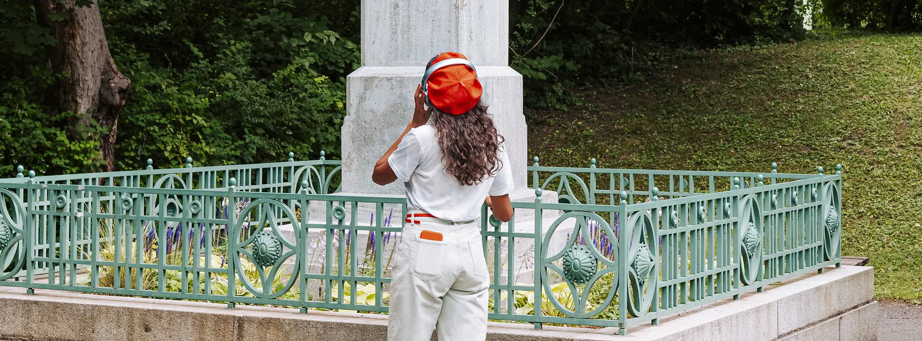 Woman in front of Beethoven monument