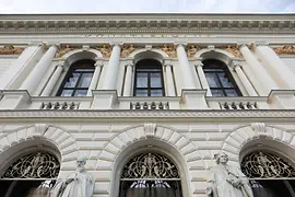 Exterior shot of the Künstlerhaus in Vienna