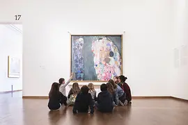 Children in front of a painting by Egon Schiele in the Leopold Museum