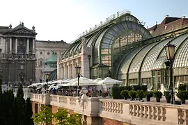 Palmárium v zahradě Burggarten, restaurace 