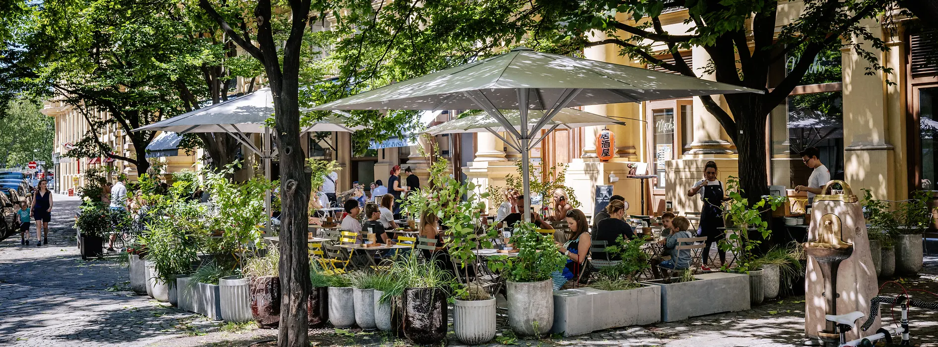 Outdoor dining area on Praterstrasse