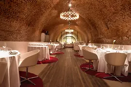 Restaurant Amador, Innenansicht, gedeckte Tische