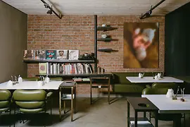 Mraz & Sohn Restaurant, interior view