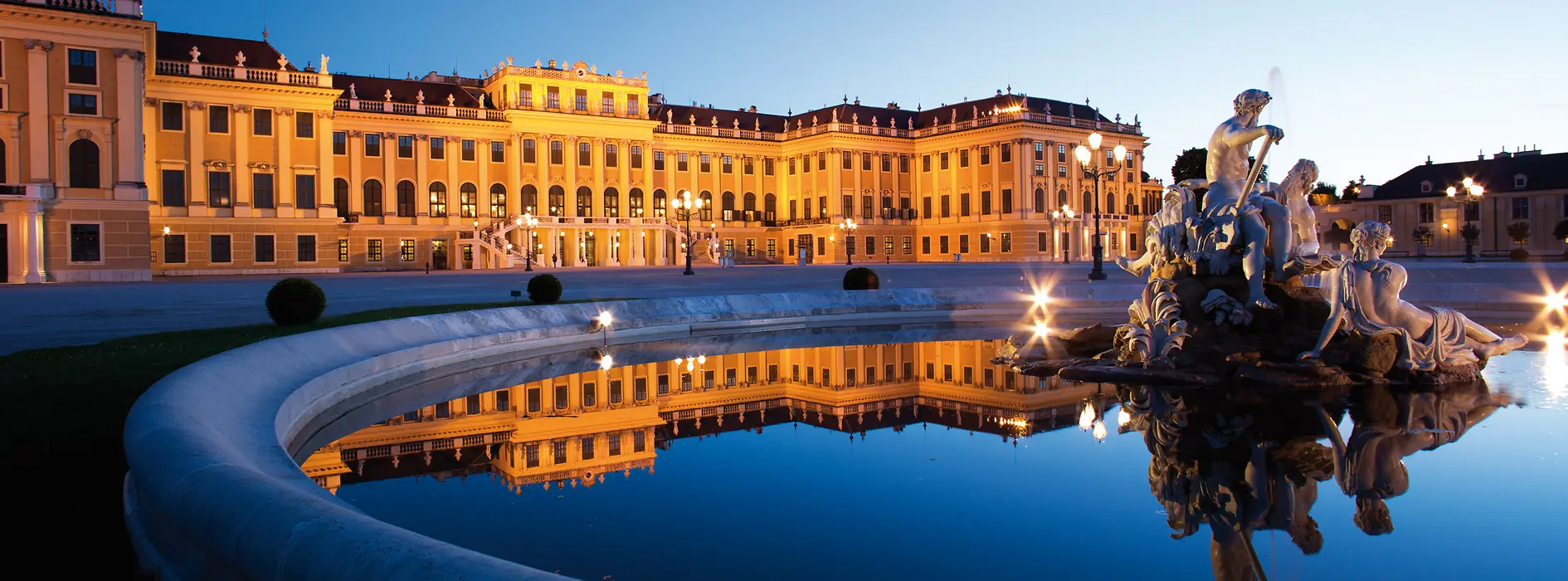 Schönbrunn Palace by night