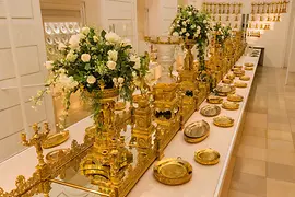 Milan centerpiece