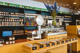 Staud’s delicatessen at Brunnenmarkt, interior shot of the store