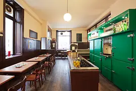 Vedere restaurant Steman cu bar