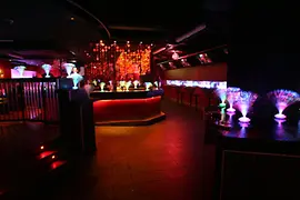 Bar dans la discothèque U4