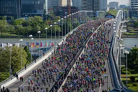 Start des VCM über die Reichsbrücke