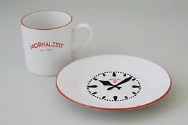 Tazas de moca y platillos Augarten