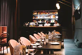 Interior view of Das Kraus