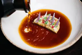 Gemüsegericht mit Sud