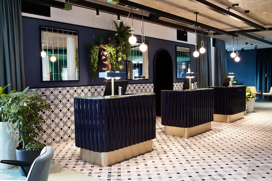 Hotel Indigo Vienna - Naschmarkt, interior shot, front desk