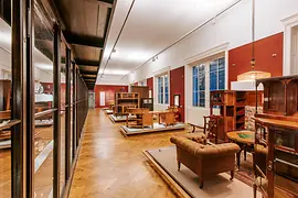 MAK (Museo de Artes Aplicadas de Viena), vista interior de la sala de exposiciones