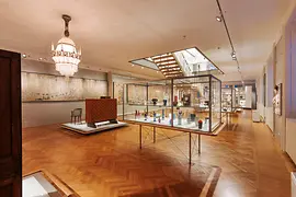 MAK (Museo de Artes Aplicadas de Viena), vista interior de la sala de exposiciones