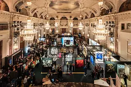 Feria de arte Design District en el Hofburg de Viena